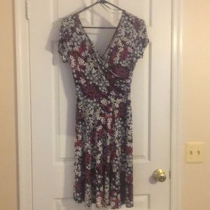 NWT Kaileigh Faux wrap floral dress